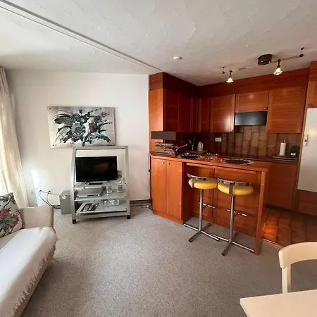 Retreat In The Center Of